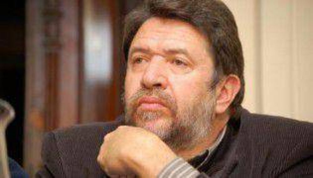 Sin Pro ni K, candidatos porte�os debatieron en la UBA