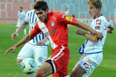 Godoy Cruz le gan� a Argentinos y peg� el primer grito del torneo Inicial