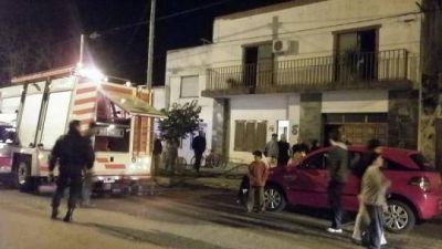 Susto por el incendio de una casa en calle San Martin