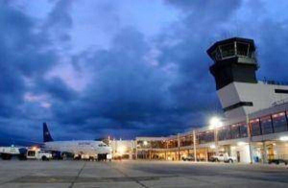Denuncian brutal discriminaci�n de LAN a un ni�o autista en el aeropuerto de Salta