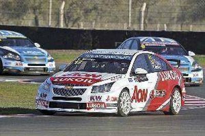 Muller sigue intratable y "Pechito" L�pez logr� la pole para la segunda final