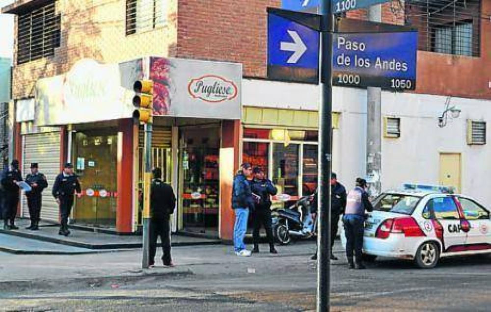 Dos ladrones asaltaron una panader�a y se les fue la mano