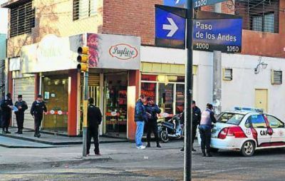 Dos ladrones asaltaron una panader�a y se les fue la mano