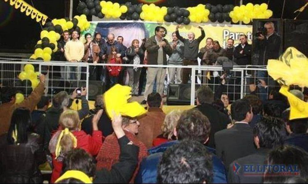 Braillard Poccard present� candidatos y prometi� una �ciudad para todos�