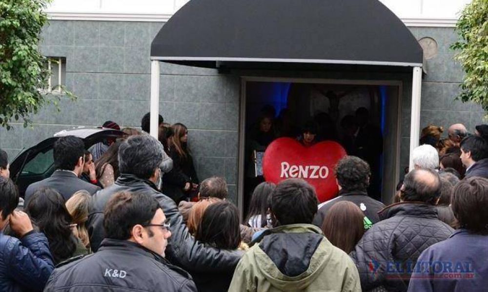 En una emotiva ceremonia familiar despidieron ayer a Renzo Antonelli