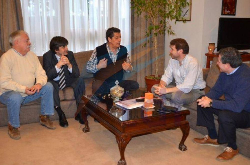 Garramu�o se reuni� con el intendente Melella en medio del trajin electoral