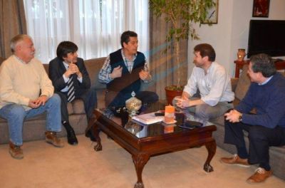 Garramu�o se reuni� con el intendente Melella en medio del trajin electoral