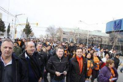  Yauhar camina Trelew con fuerte presencia militante