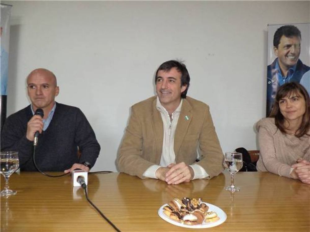 Esteban Bullrich visit a los precandidatos del PRO por el Frente Renovador