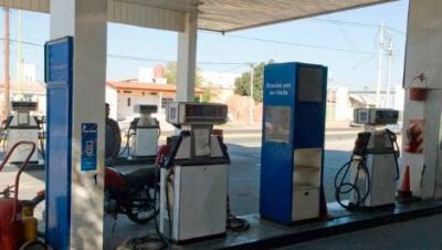 Atac� a un playero de estaci�n de servicios para robarle $900