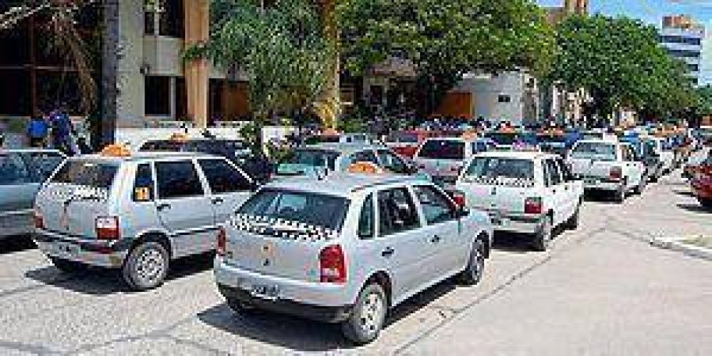 Remiseros se quejan porque contratar�n autos particulares