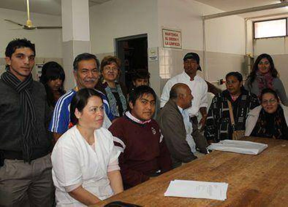 Personas con discapacidad aprenden a elaborar pan
