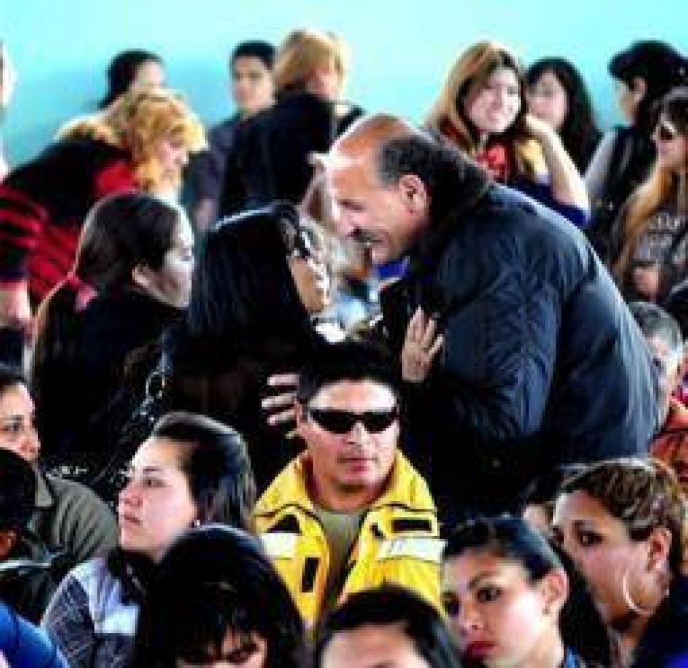 Yoma reparti� parejo en contra del bederismo y el martinismo