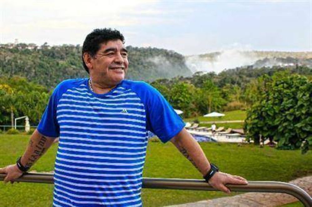 Diego Maradona: "Bilardo est� gag�, Grondona se hizo multimillonario y Humbertito est� para la C"