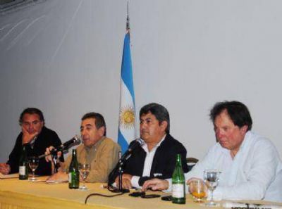Agitado Plenario de antimassitas bonaerenses en Mar del Plata