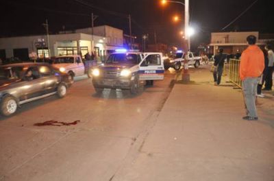 Accidente sobre Acceso Per�n: mujer falleci� tras ser embestida por una moto