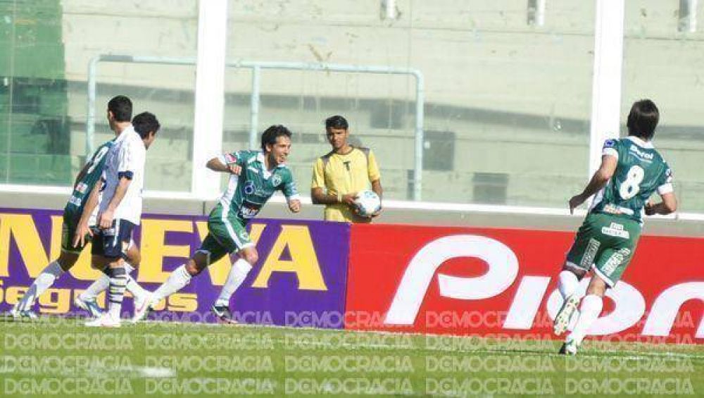 Sarmiento cumpli� y se trajo un buen punto en el debut frente a Talleres de C�rdoba