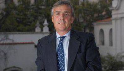 Gonz�lez contra CFK por hacer campa�a con actos de Gobierno