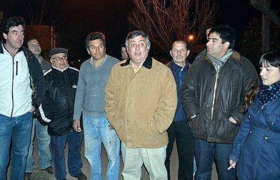 El intendente Carlos Selva visit� el Esperanza con los candidatos del Frente Renovador