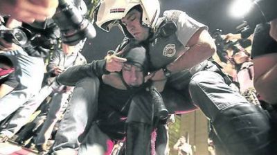 Nuevas marchas en R�o y San Pablo: piden la renuncia de los gobernadores