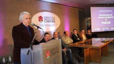 De la Sota pidi� un esfuerzo en Capital