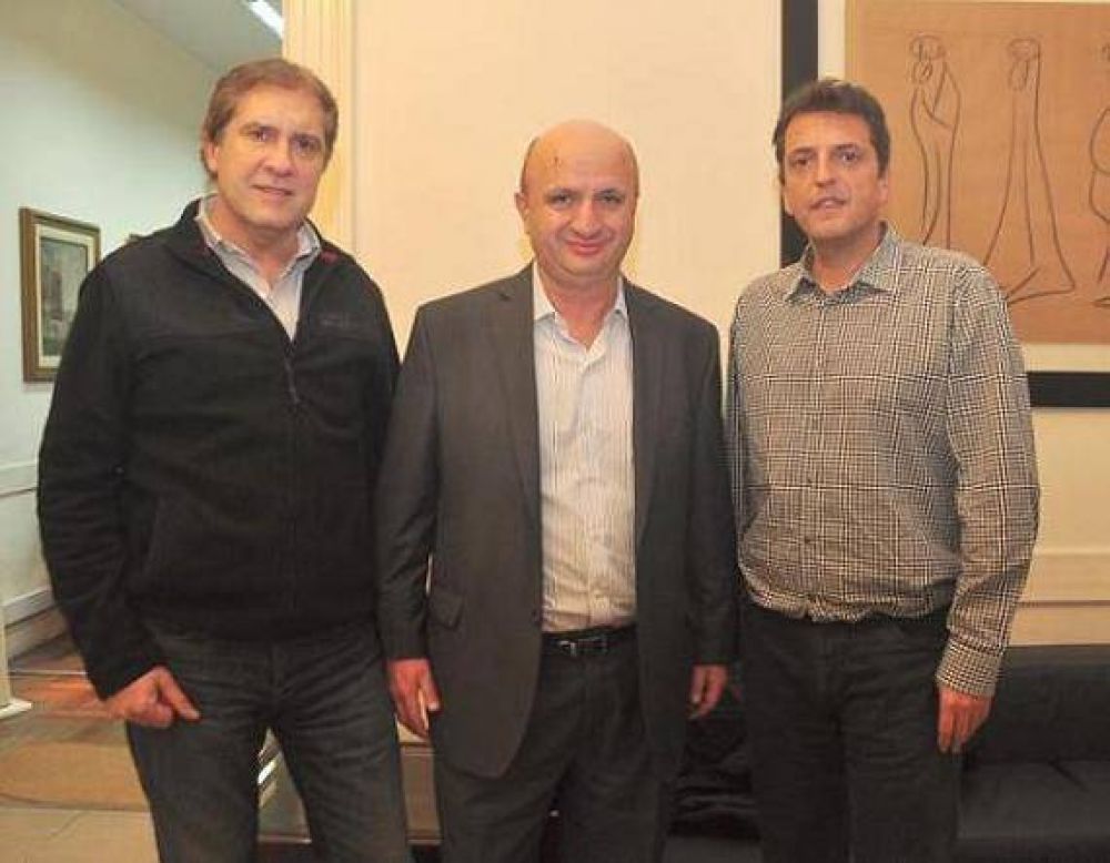 LA PRESENCIA DE MASSA EN LANUS DEJO EN EVIDENCIA UNA FUERTE INTERNA