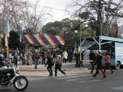 Unidos, Organizados y Solidarios instal� un centro de consulta