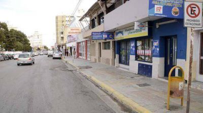Las paradas de transporte p�blico restan lugares para estacionar
