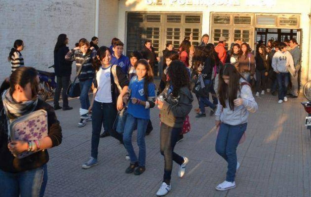 La Escuela Secundaria 53, un polvor�n por la violencia entre alumnos, el uso de armas y drogas