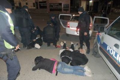 Polic�a abort� posible asalto a un remisero y secuestran arma de fuego
