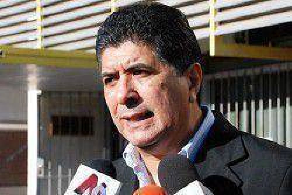 "El Gobierno trata de distraer la atenci�n para no cumplir con la verdadera demanda"