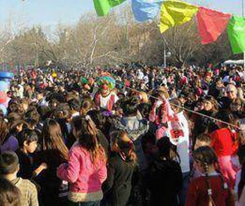 Multitudinario festejo en la Costanera  