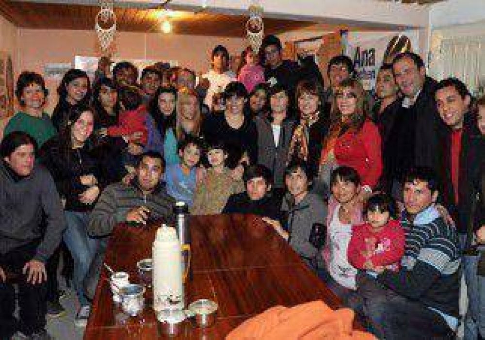 "Ning�n sindicato es due�o del futuro de los j�venes" 