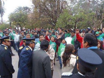 Conflicto salarial en Jujuy: la Intersindical anunciar� acciones