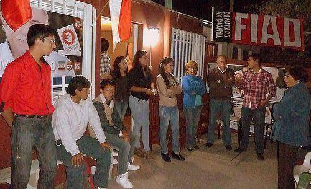 Fiad pidi� a los j�venes que participen en la pol�tica