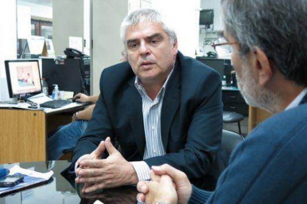 Gabriel Romero: "El kirchnerismo est� agotado y el FAP es el futuro"