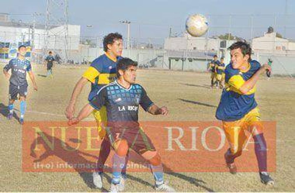 El cl�sico termin� empatado y la definici�n qued� en suspenso