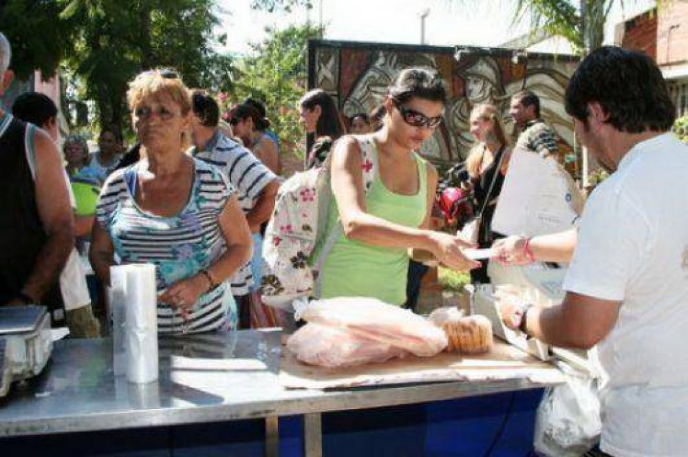 Productos a bajo costo, en cuatro barrios capitalinos