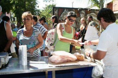 Productos a bajo costo, en cuatro barrios capitalinos