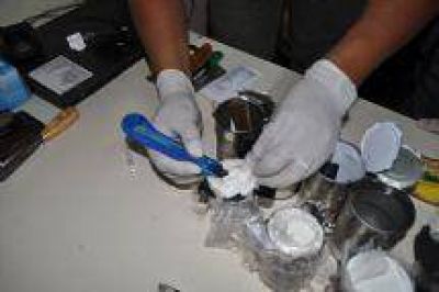 Tres "dealers" barriales de Salta fueron detenidos mientras comercializaban coca�na