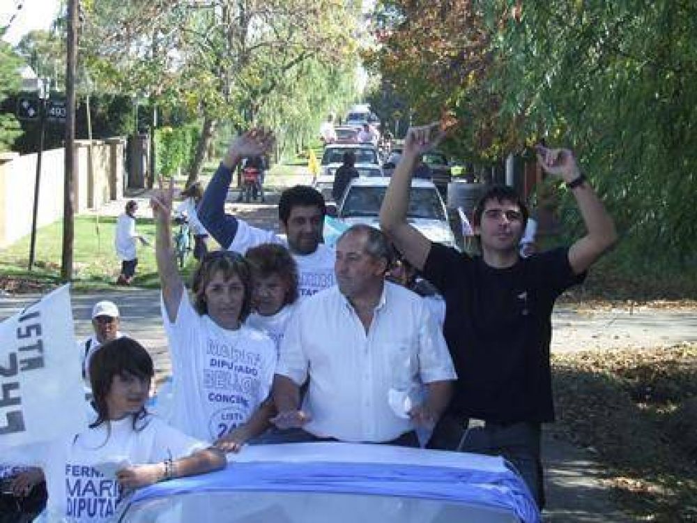 Mar�n encabez� una nueva caravana peronista por los barrios