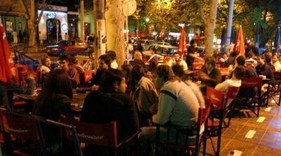 Restaurantes y bares con 25% de empleos irregulares