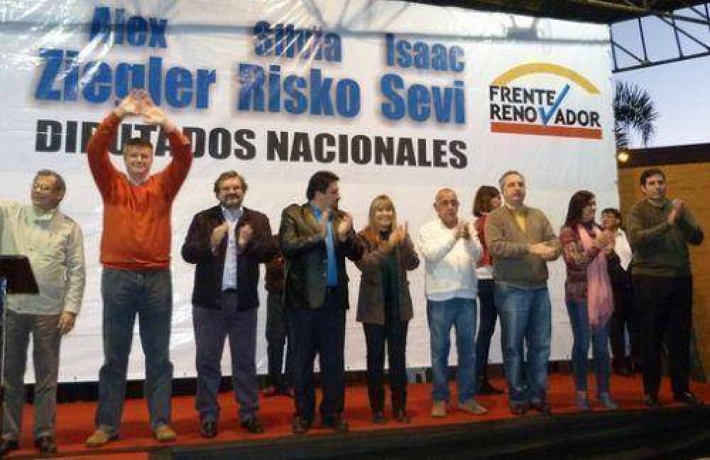 Closs en Ober�: �me puse el overol de militante para hablarles cara a cara�