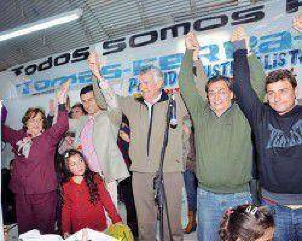 Los candidatos del FPV visitaron el fin de semana a vecinos de J�chal y San Mart�n