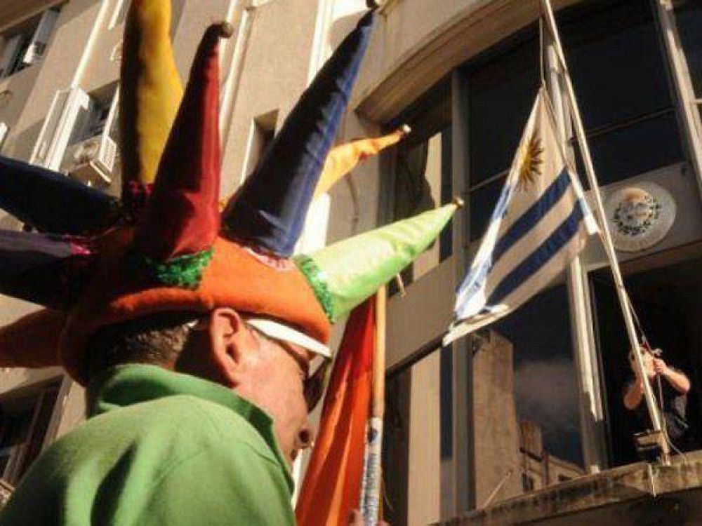 Uruguay: entra en vigor la ley del matrimonio igualitario