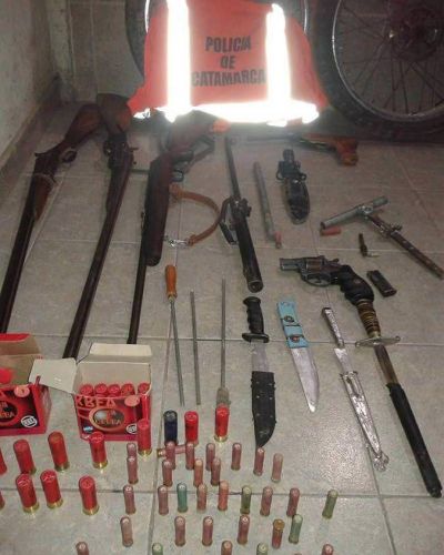 Polic�a Caminera secuestra armas de fuego en control vehicular