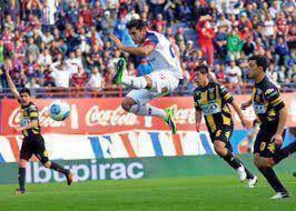 A Olimpo se le escap� en el final: San Lorenzo gan� con un doblete de Mart�n Cauteruccio