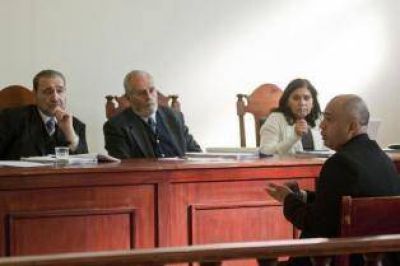 Tres polic�as son juzgados por privaci�n ileg�tima de la libertad