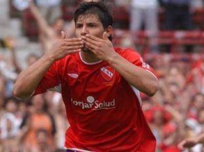 "El 'Kun' se ofreci� a comprar cinco jugadores, pero nadie de Independiente llam�"