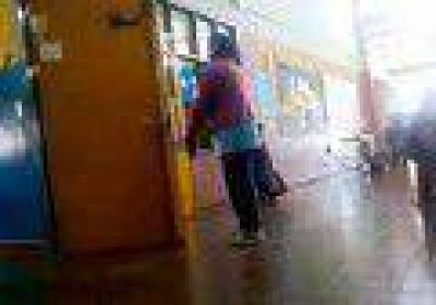 Esc�ndalo en Mendoza por una maestra que encerr� a un nene